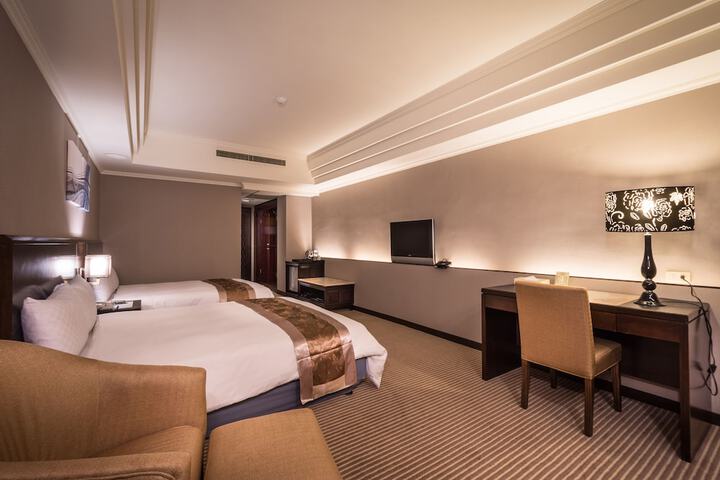 Room 19 of 47