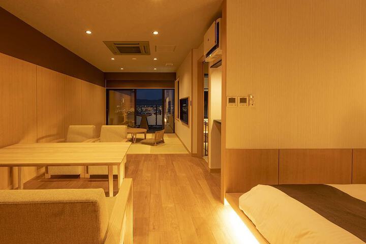 Room 14 of 43