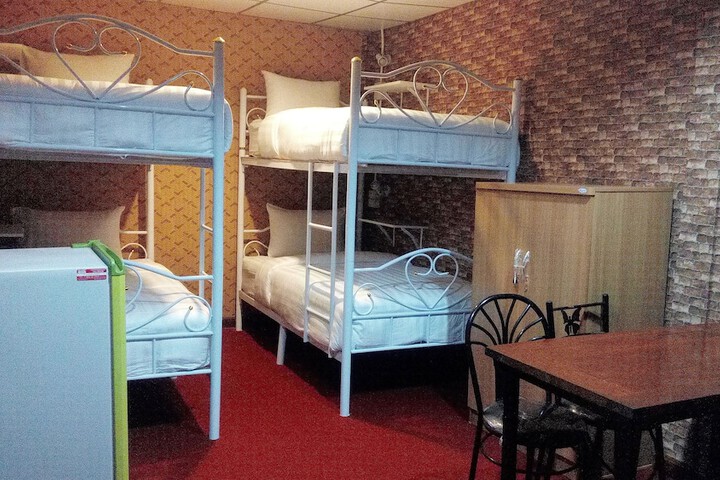 Room 27 of 108