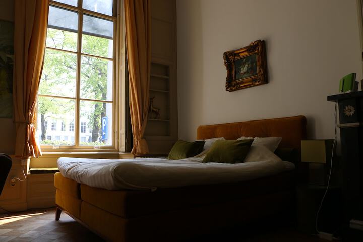 Room 14 of 21