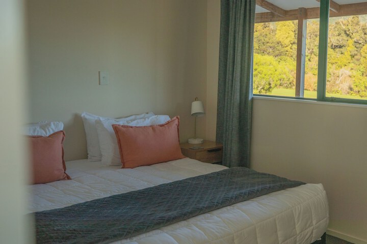 Room 6 of 36