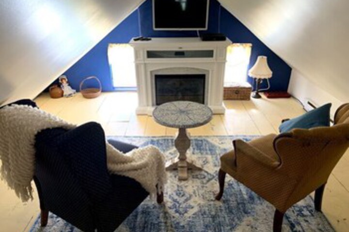 Room 33 of 44