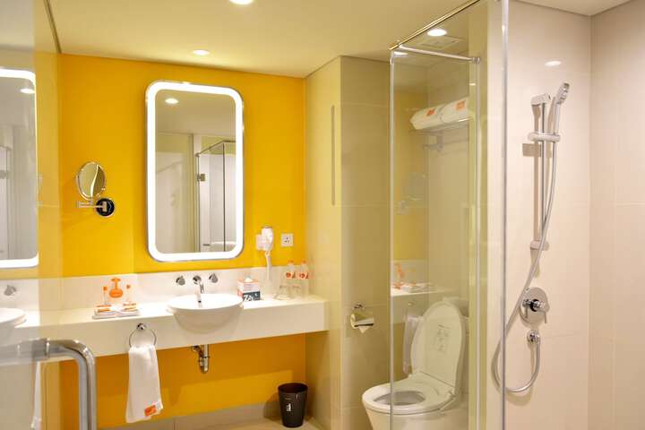 Room 19 of 46