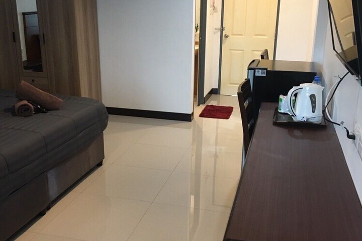 Room 27 of 52