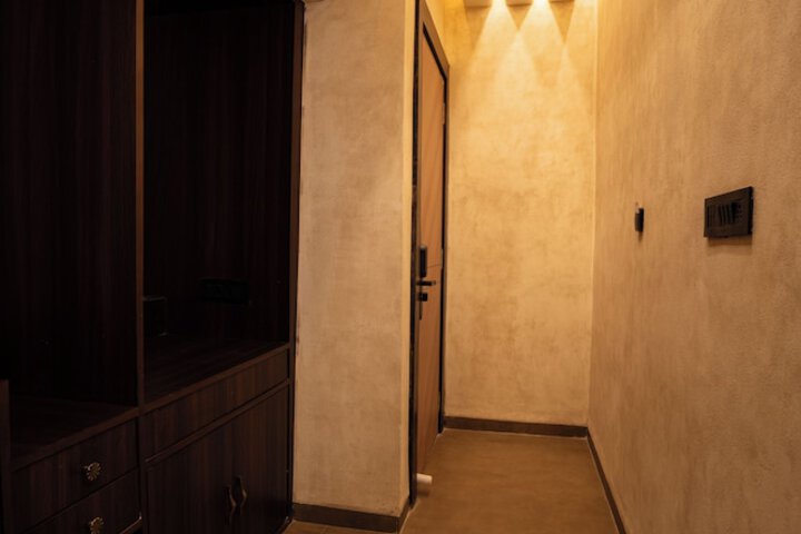 Room 38 of 48