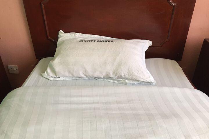Room 6 of 35