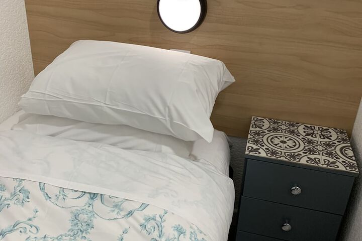 Room 31 of 148