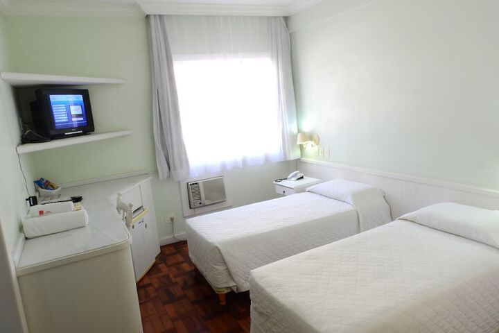 Room 12 of 39