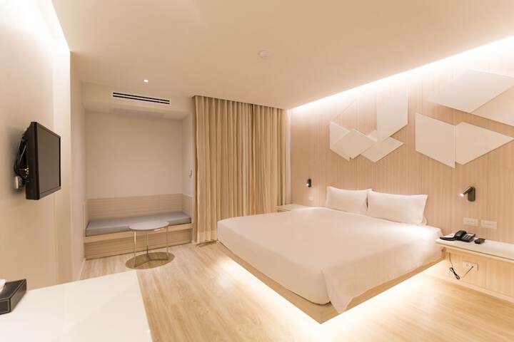 Room 19 of 61