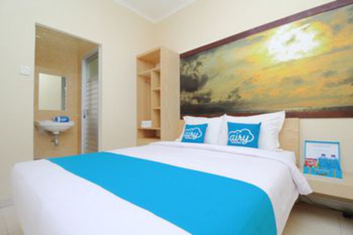 Room 8 of 16