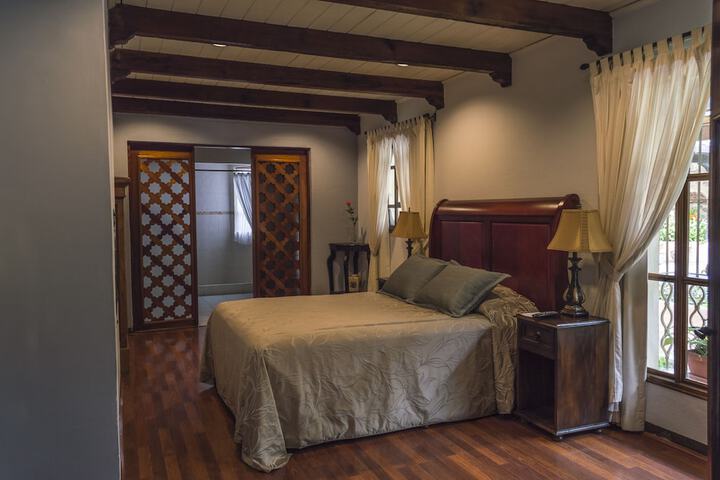 Room 7 of 34