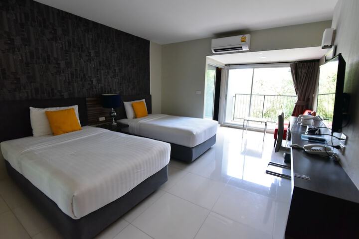 Room 17 of 49