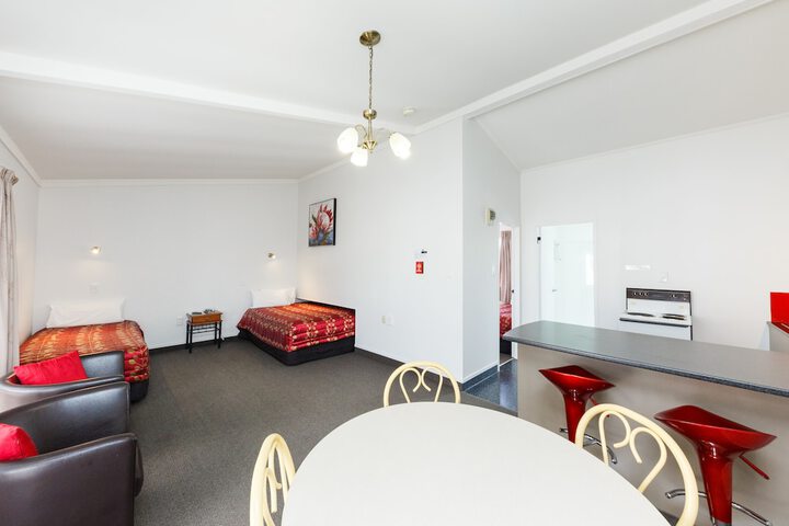 Room 16 of 37