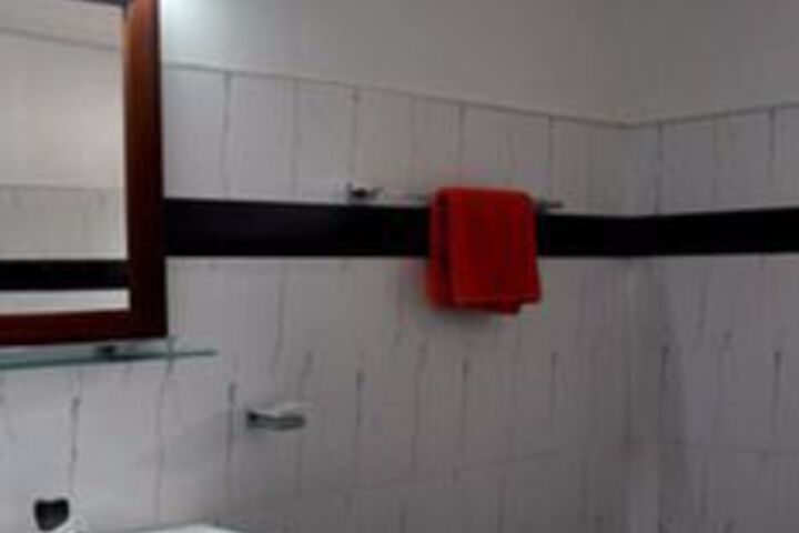 Room 2 of 16