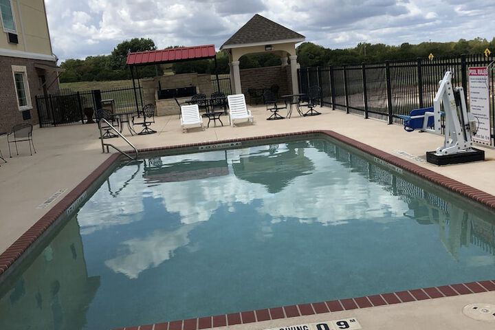 Pool 57 of 90