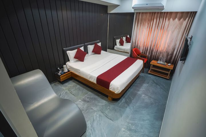 Room 28 of 50