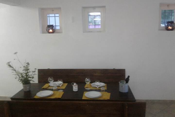 Dining 20 of 35