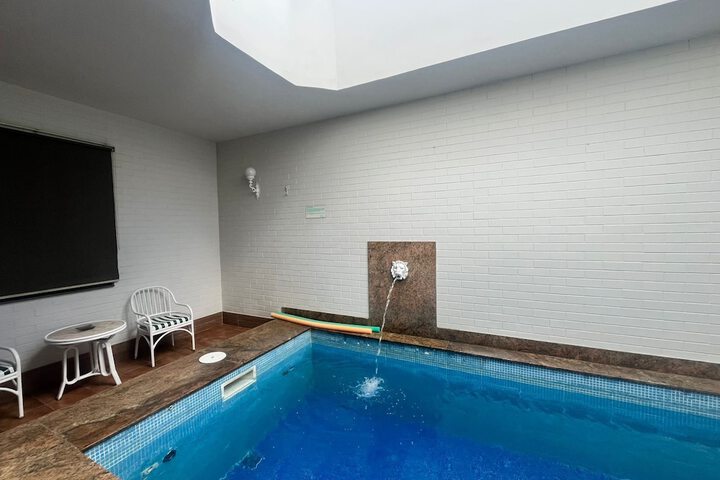 Pool 11 of 21
