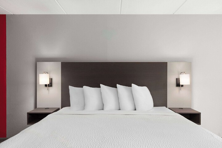 Room 12 of 30