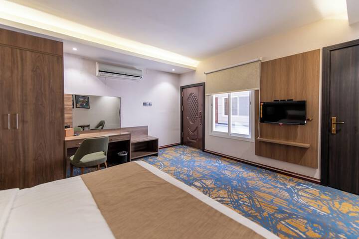 Room 30 of 113