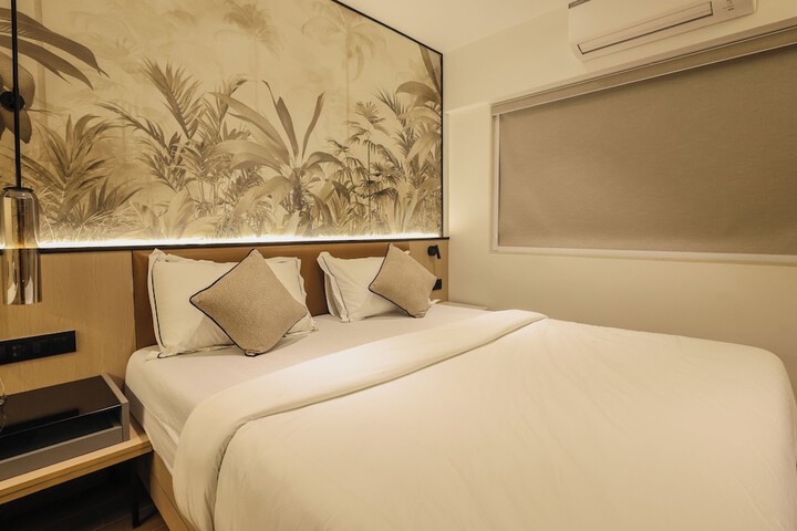 Room 9 of 44
