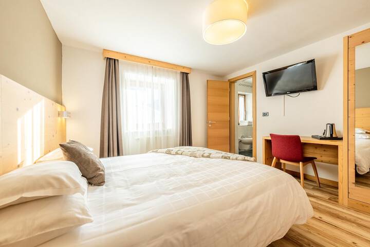 Room 10 of 49