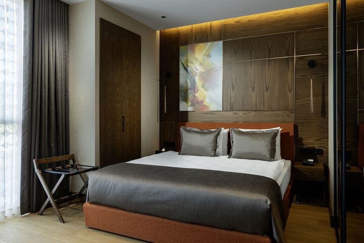 Room 10 of 67