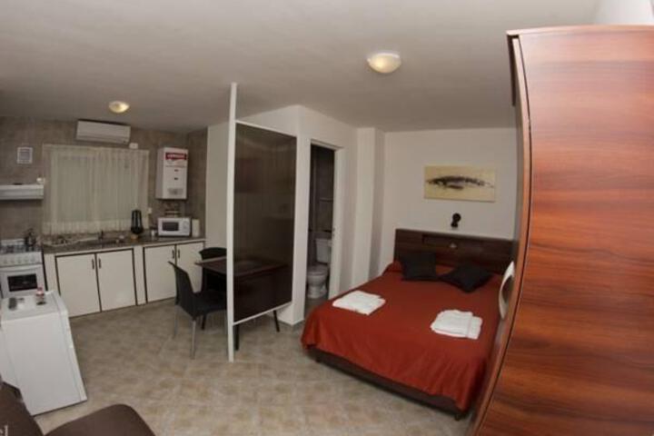 Room 6 of 38