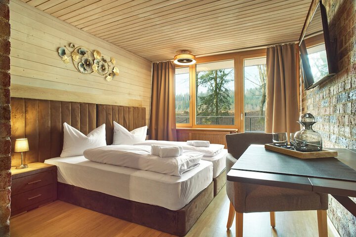 Room 7 of 28
