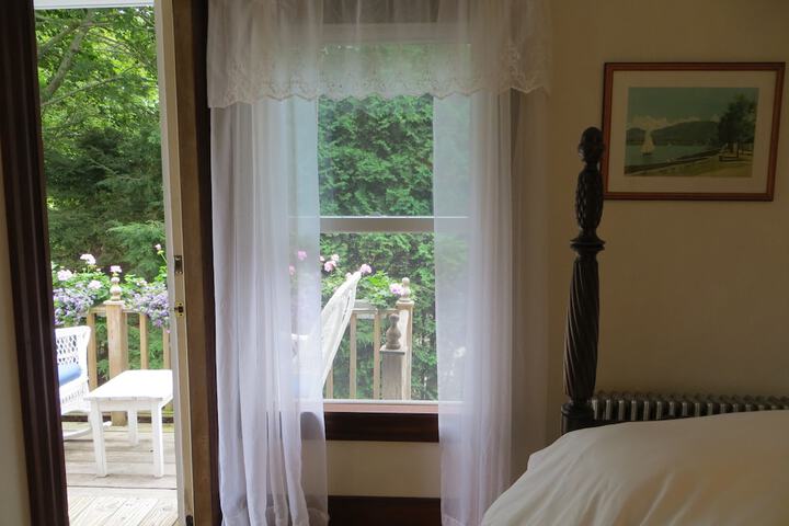 Room 6 of 34