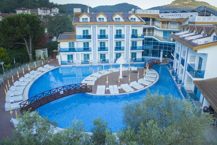 Hotel 130 of 135