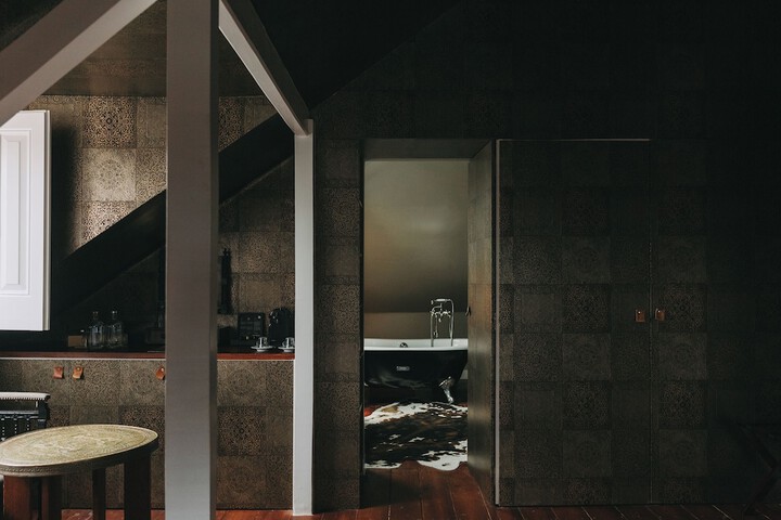 Room 180 of 274