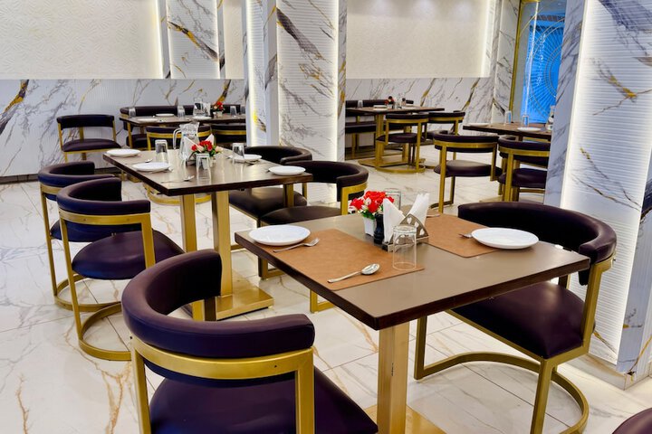Dining 79 of 124