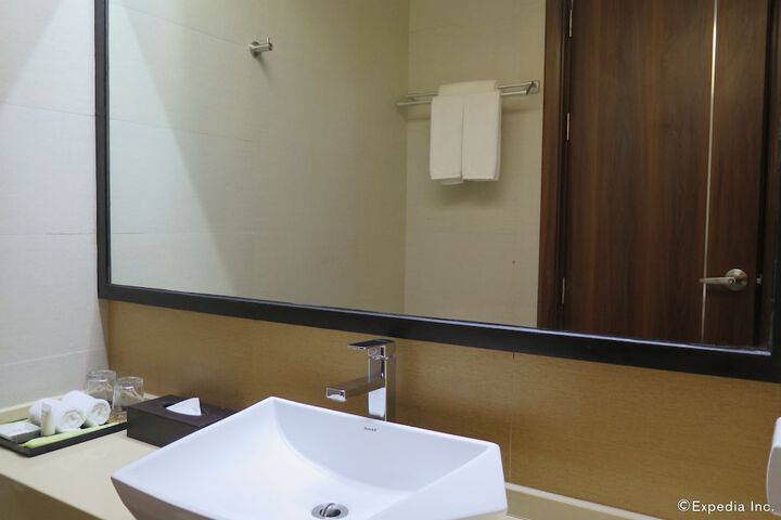 Room 43 of 63