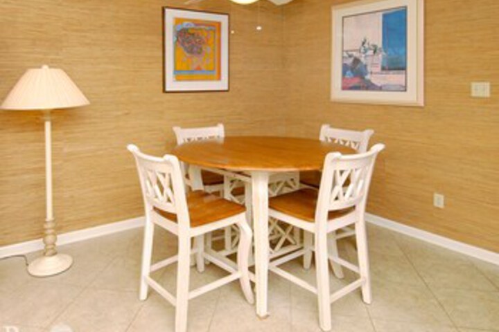 Dining 10 of 44