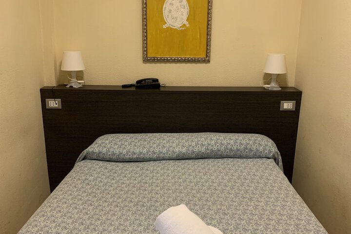 Room 8 of 54