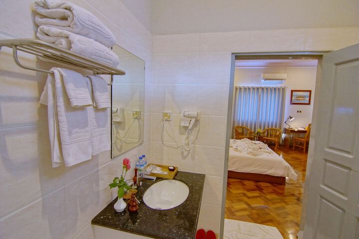 Room 25 of 79