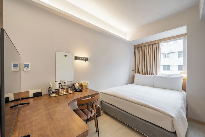 Room 38 of 59