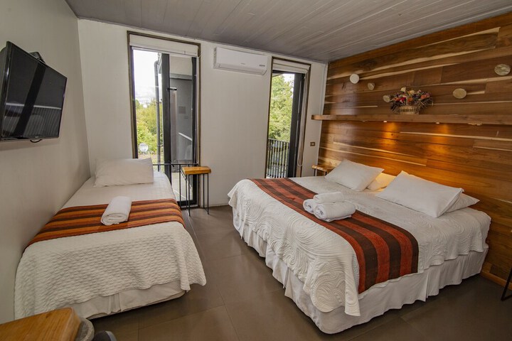 Room 3 of 70