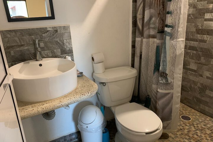 Room 6 of 6