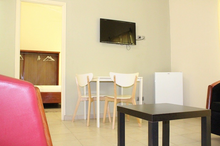 Room 8 of 17