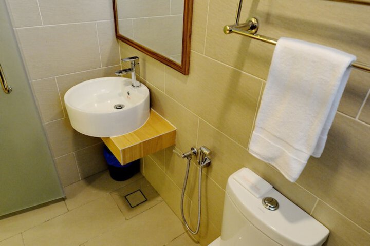 Room 16 of 30