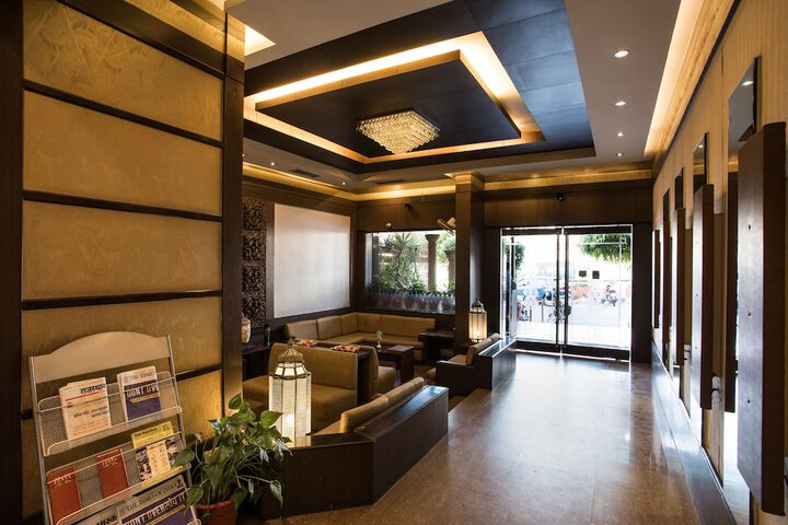 Hotel 2 of 51