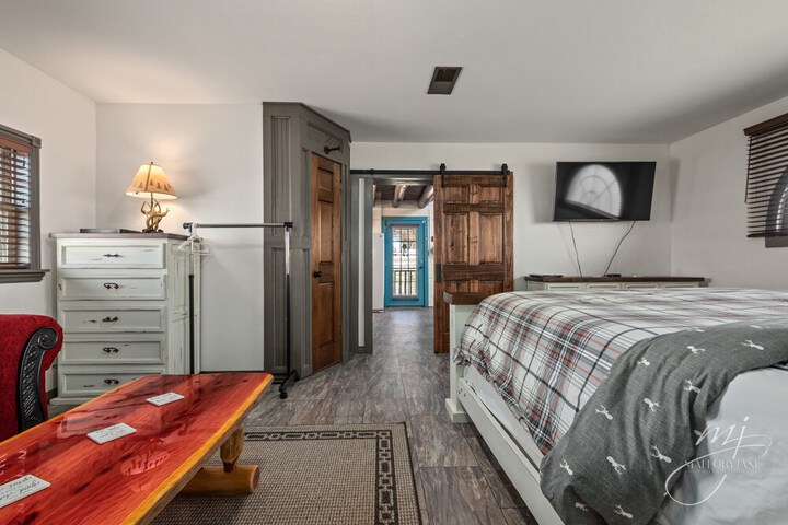 Room 17 of 39