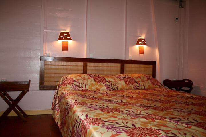 Room 6 of 38