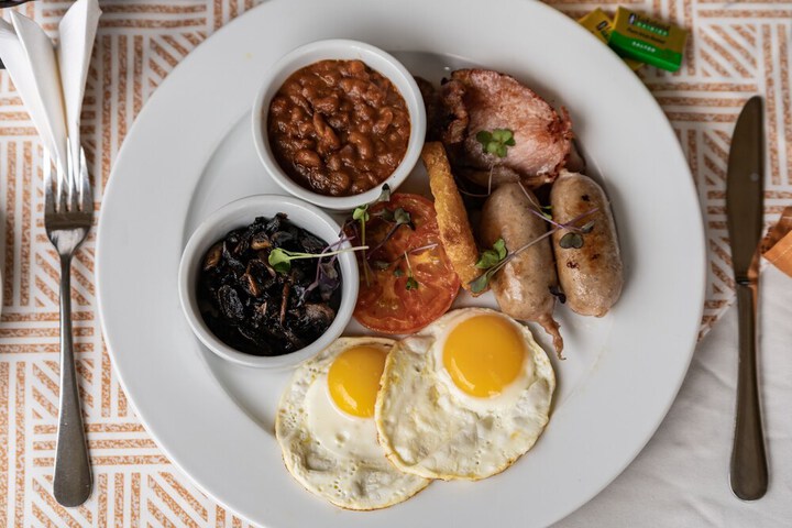 Breakfast/Coffee Service 127 of 138