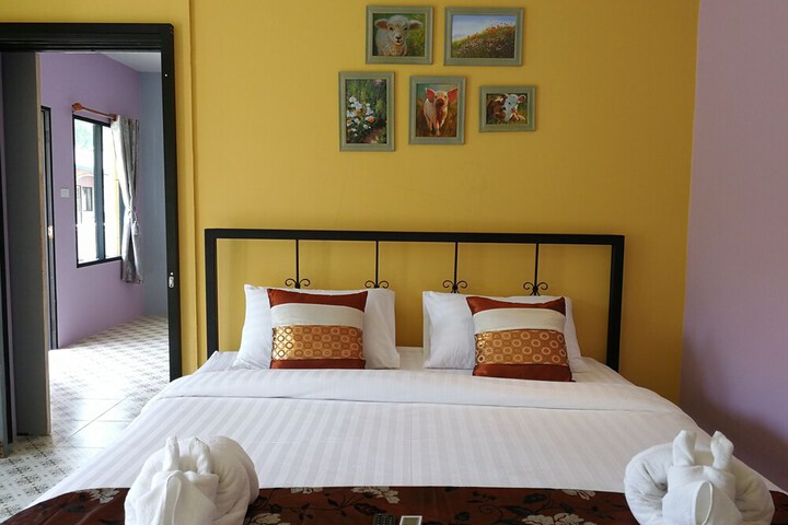 Room 12 of 98