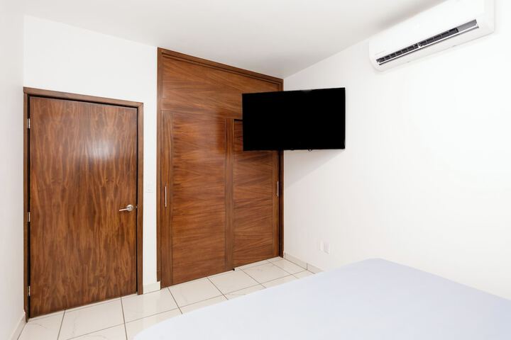 Room 17 of 52