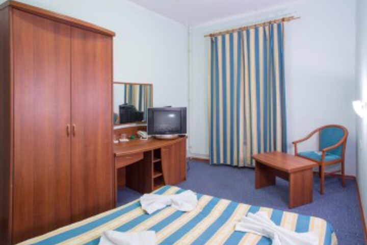 Room 43 of 111