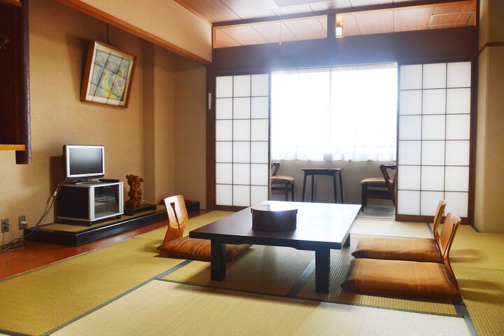 Room 22 of 53